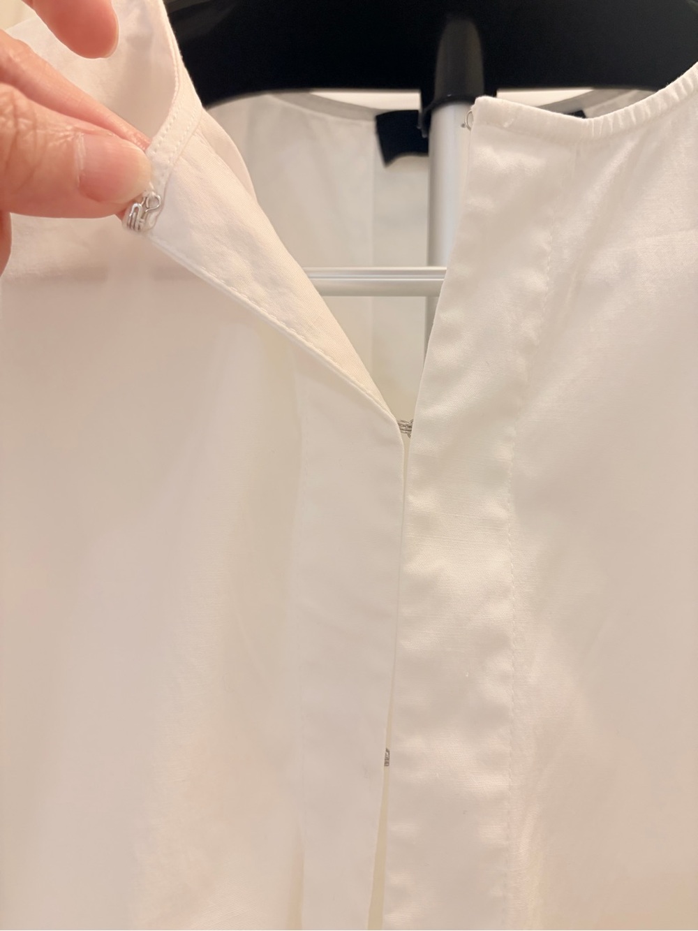 Theory White Sleeveless top - Picture 3 of 6